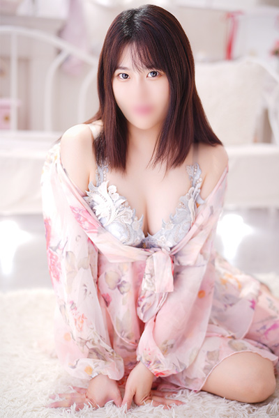 ����4